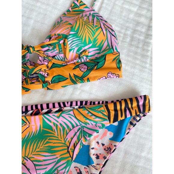 Maaji Reversible Animal Print Tropical Bikini Set 🩵🌺🍹🌴 - Picture 15 of 17